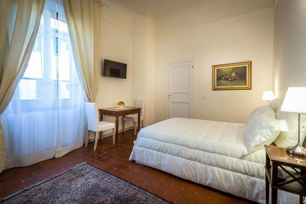 Dimora Bandinelli Bed & Breakfast Florence Exterior photo