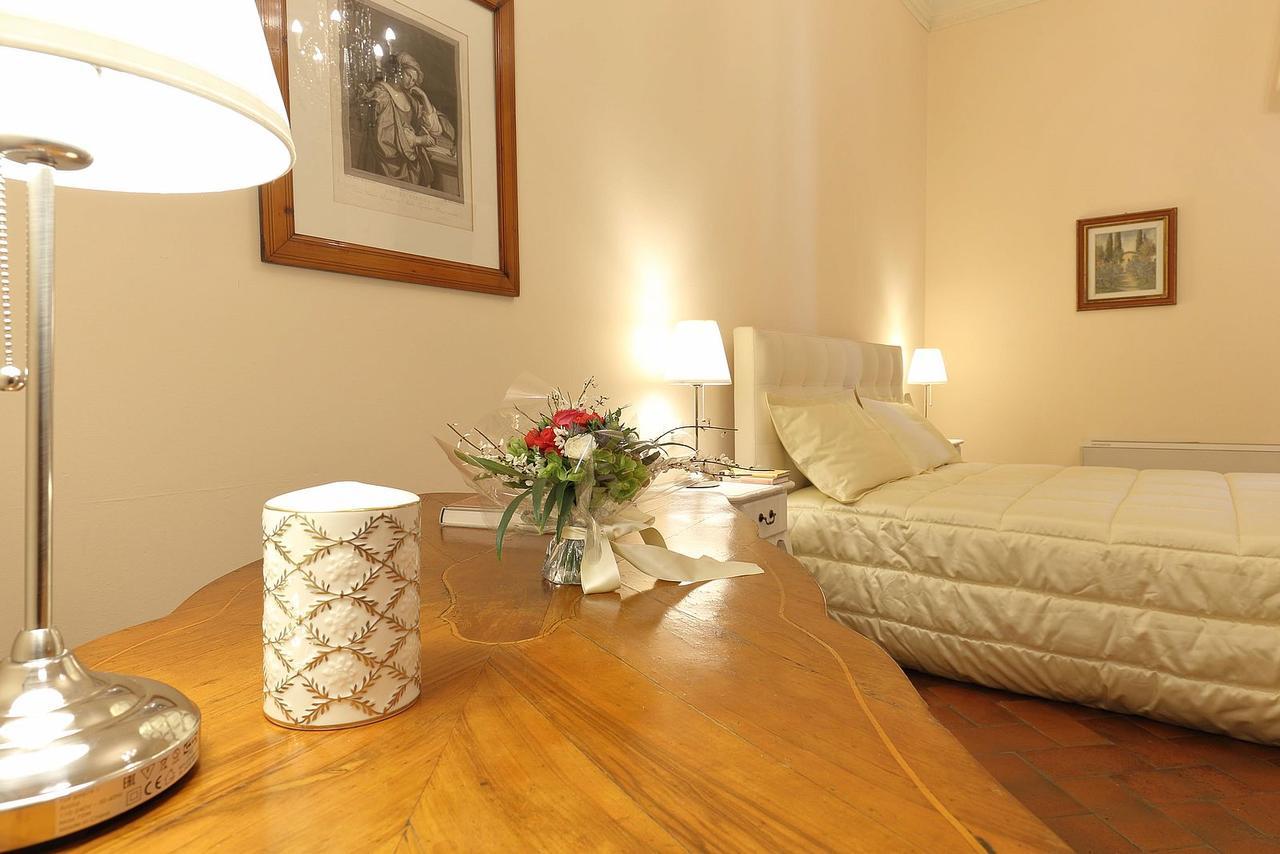 Dimora Bandinelli Bed & Breakfast Florence Exterior photo